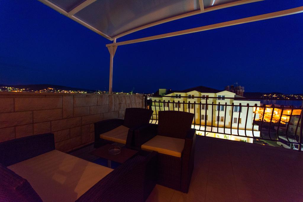 Apartments Barba トロギール エクステリア 写真