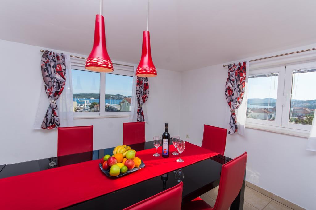 Apartments Barba トロギール エクステリア 写真