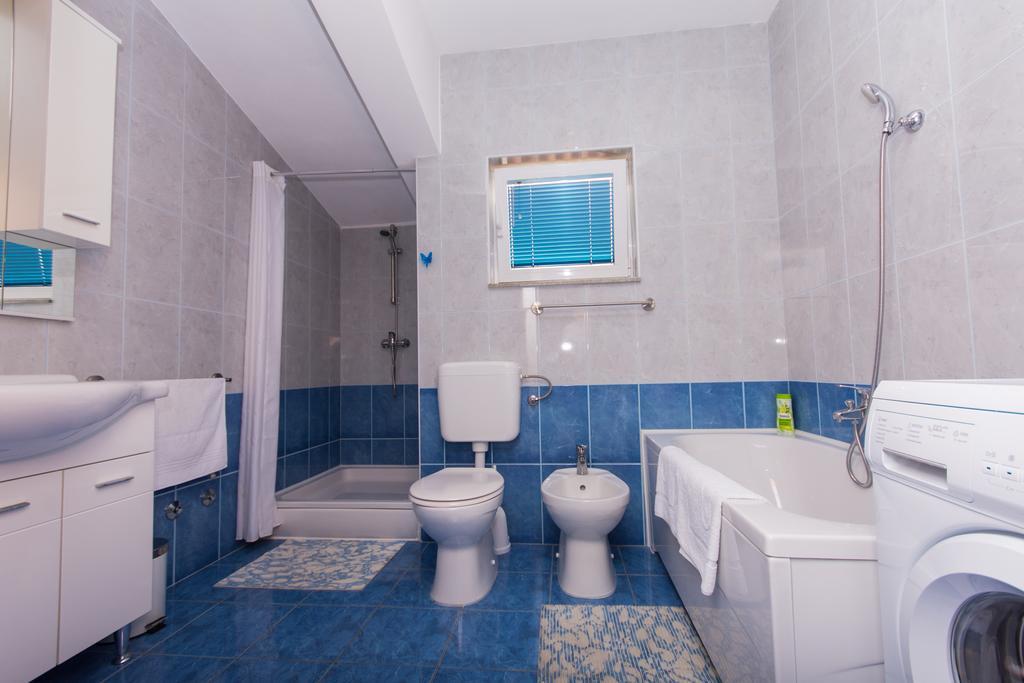 Apartments Barba トロギール エクステリア 写真