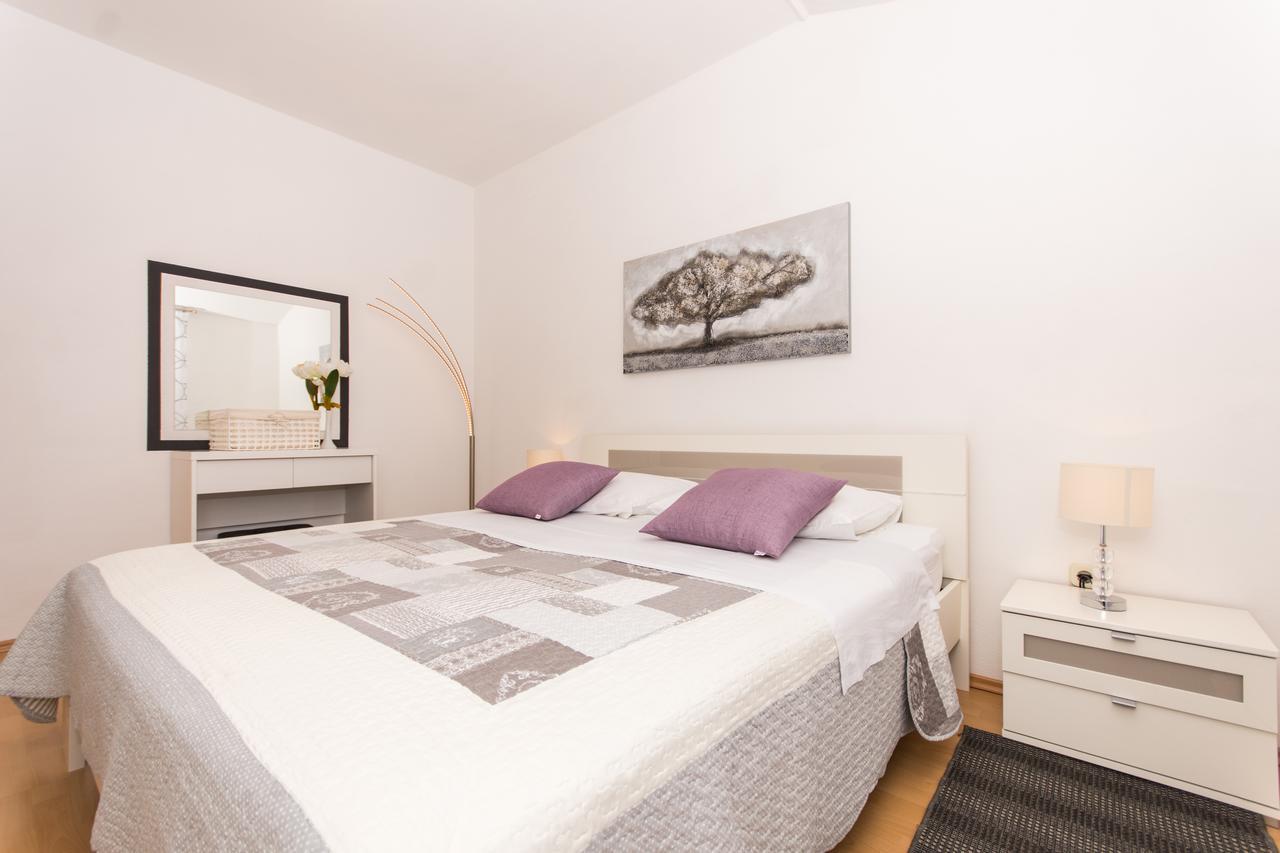 Apartments Barba トロギール エクステリア 写真