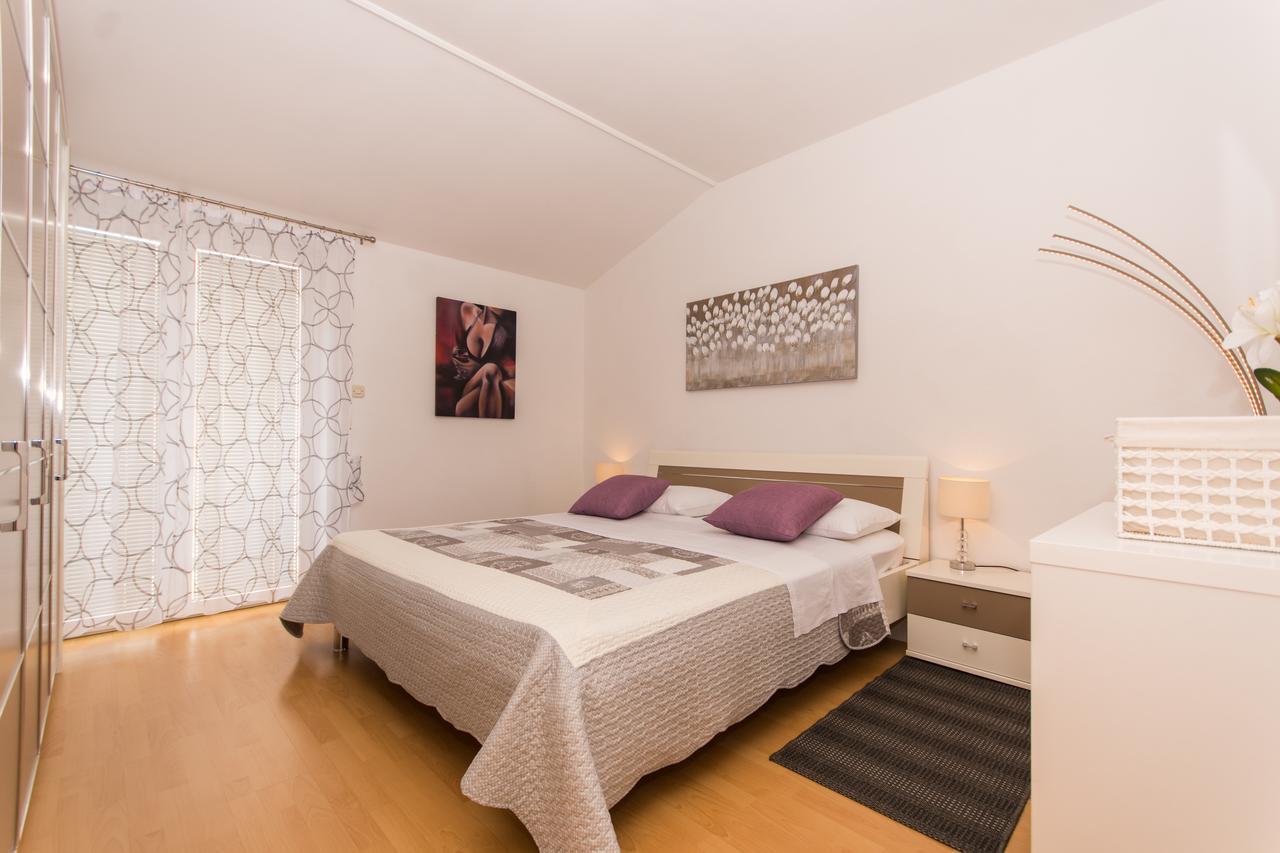 Apartments Barba トロギール エクステリア 写真